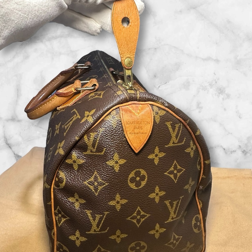 Authentic Louis Vuitton Vintage Monogram Speedy 30 - Picture 7 of 13